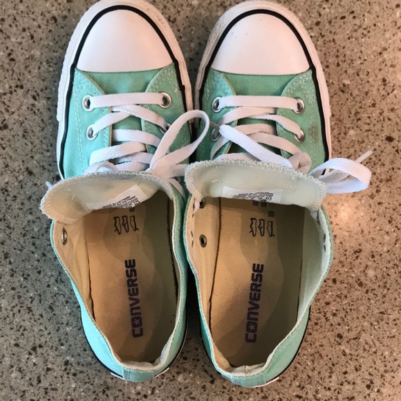 mint green converse size 3